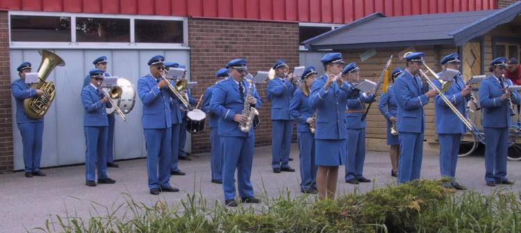 Uppst�llda vid Ica